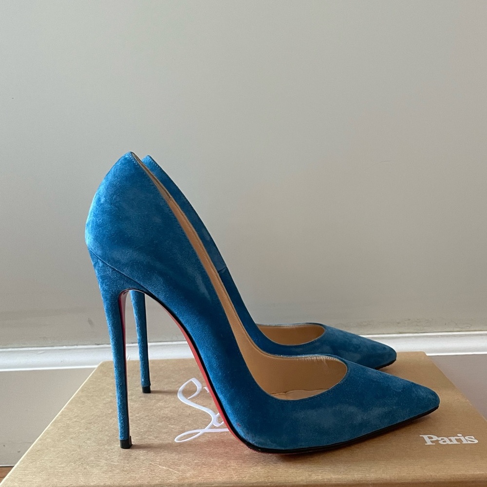 CHRISTIAN LOUBOUTIN SUEDE SO KATE